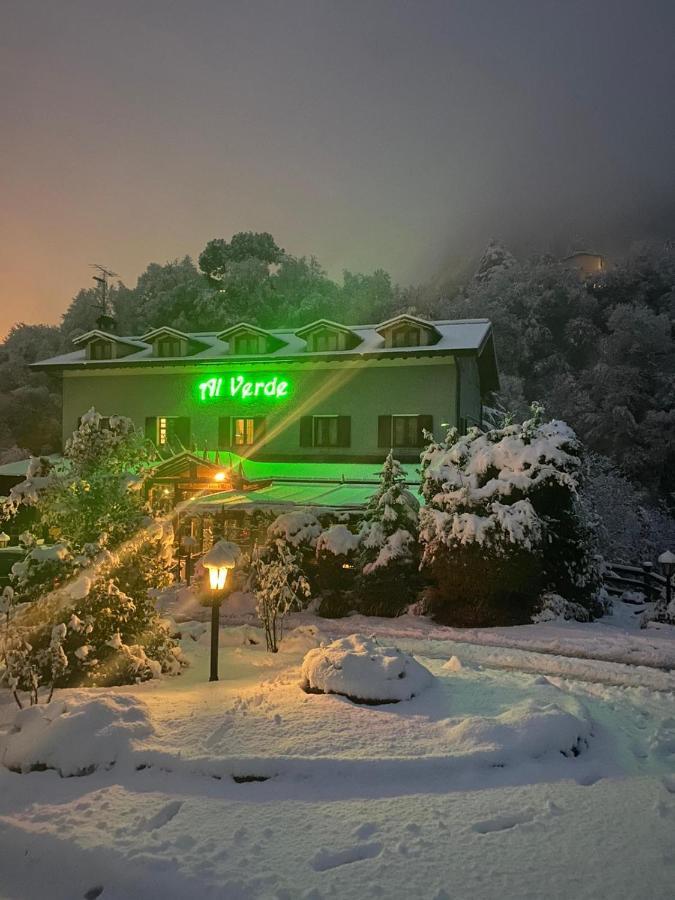 Hotel Al Verde Манделло-дель-Ларио Экстерьер фото