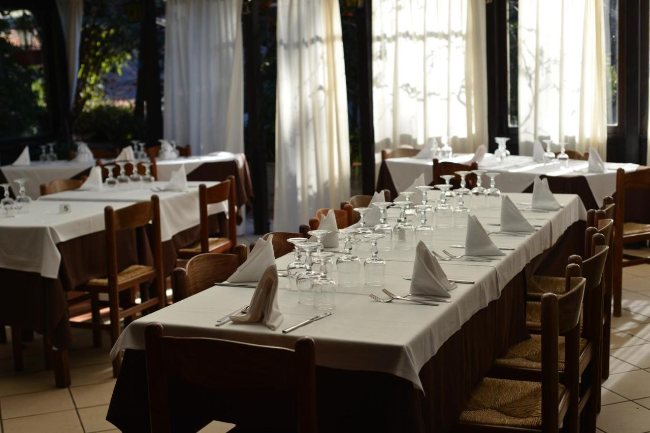 Hotel Al Verde Манделло-дель-Ларио Экстерьер фото