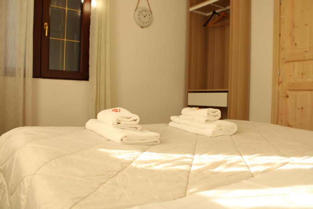 Hotel Al Verde Манделло-дель-Ларио Экстерьер фото